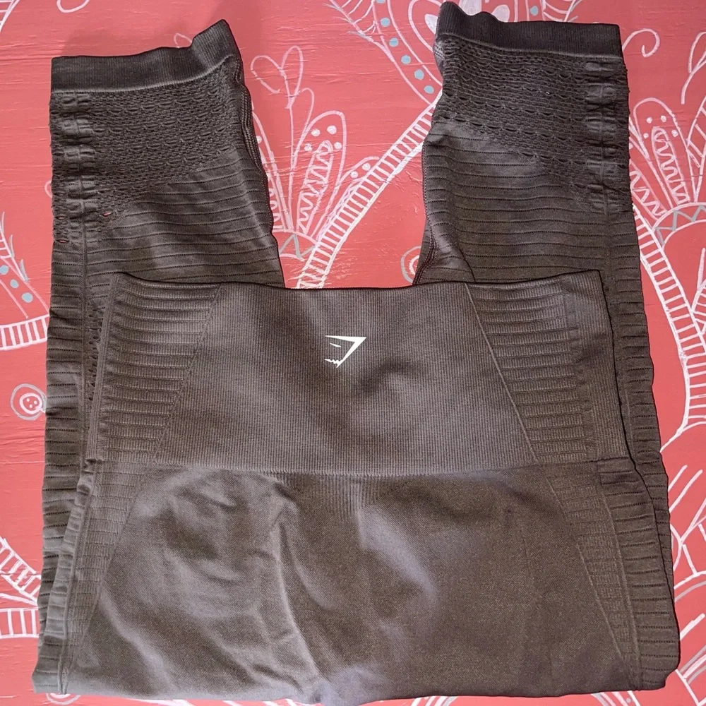 Energy Seamless Gymshark Leggings cropped size Small - Picture 2 of 2